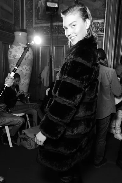 Look 13